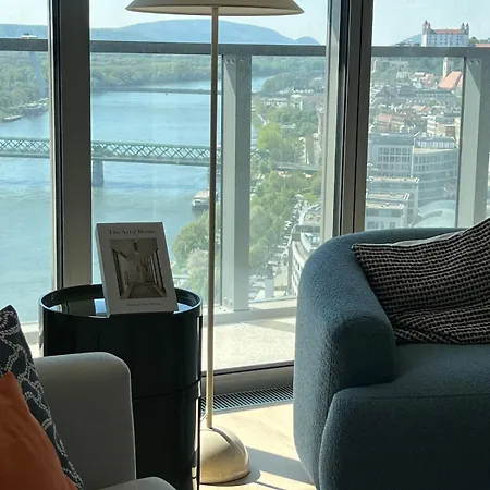 Breathtaking Old Town & Danube View With Free Parking *